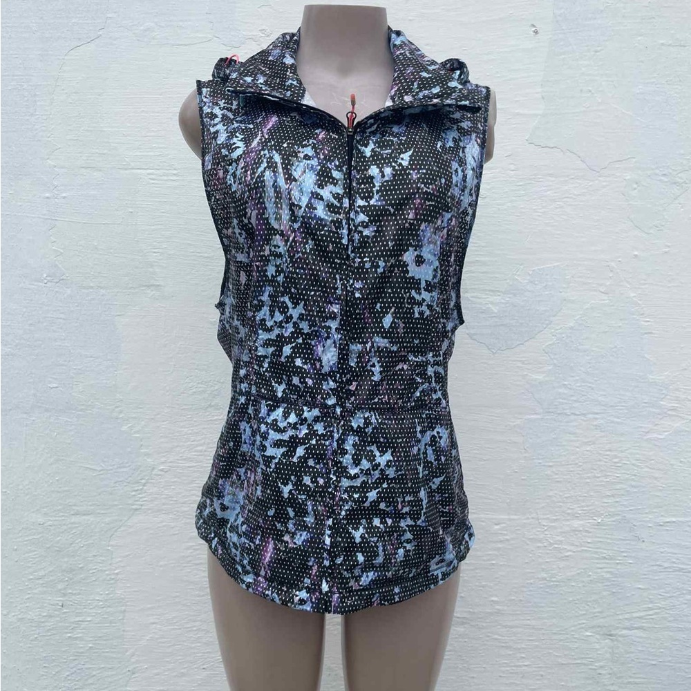 Lululemon Athletica Black and Blue Patterned Vest
